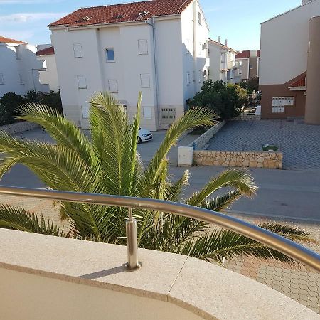 Apartment Novalja 4+2 Dış mekan fotoğraf