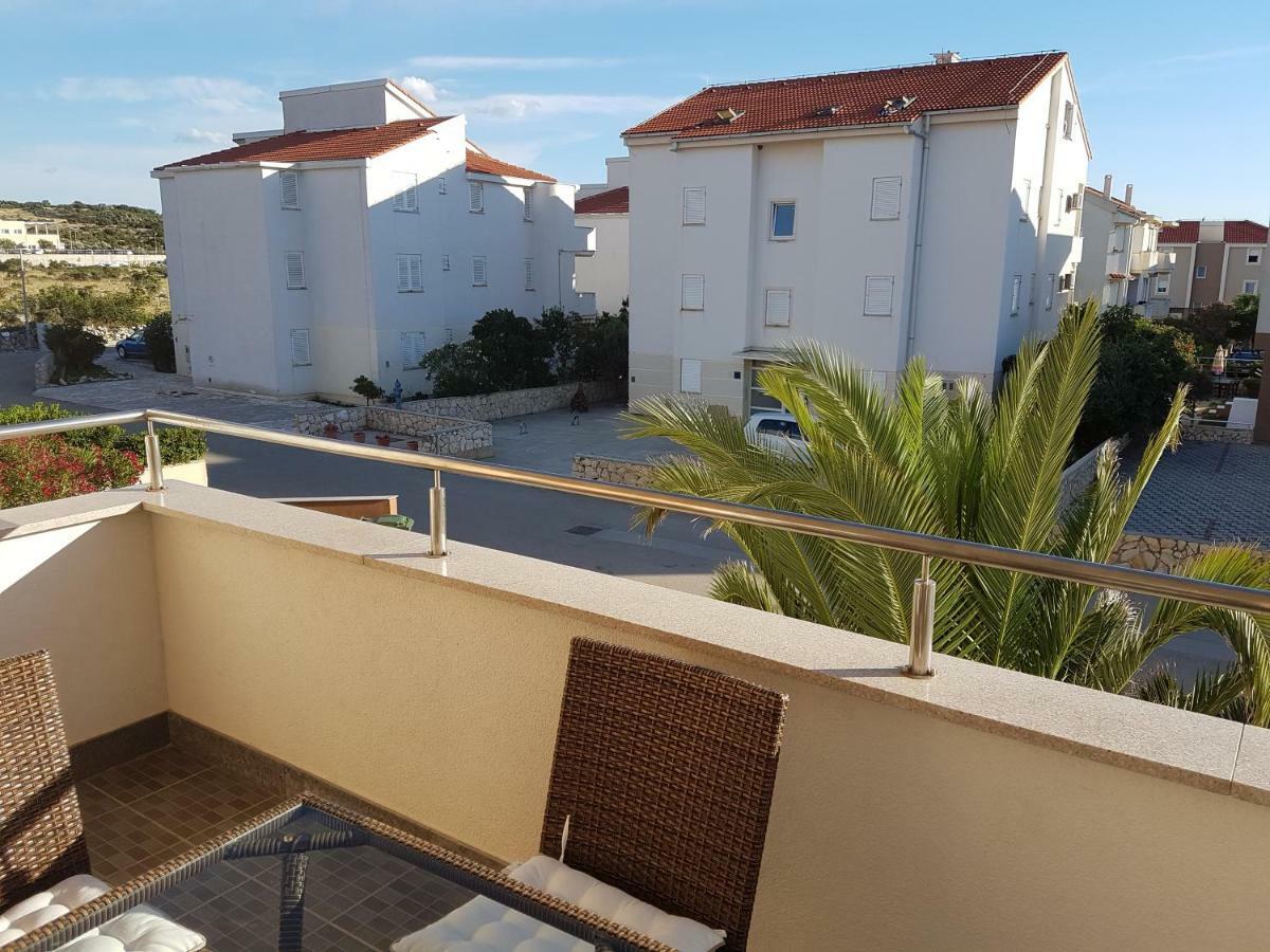 Apartment Novalja 4+2 Dış mekan fotoğraf
